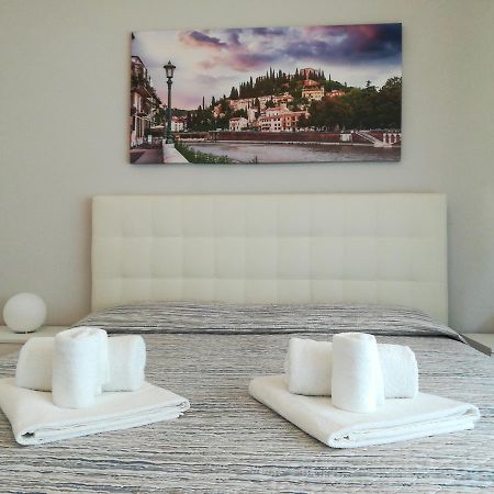 Отель A Casa Di Luca Верона Экстерьер фото
