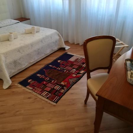 Отель A Casa Di Luca Верона Экстерьер фото