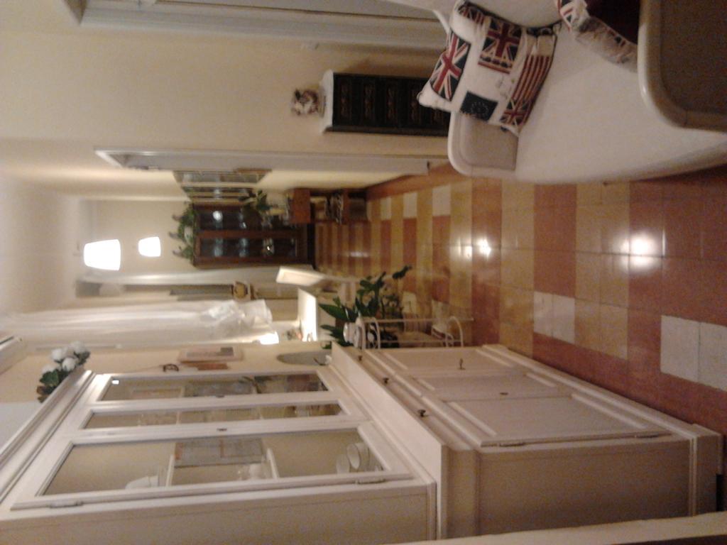 Отель A Casa Di Luca Верона Номер фото