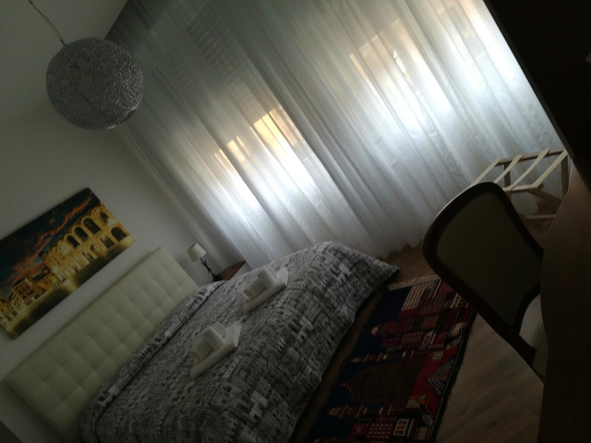 Отель A Casa Di Luca Верона Экстерьер фото