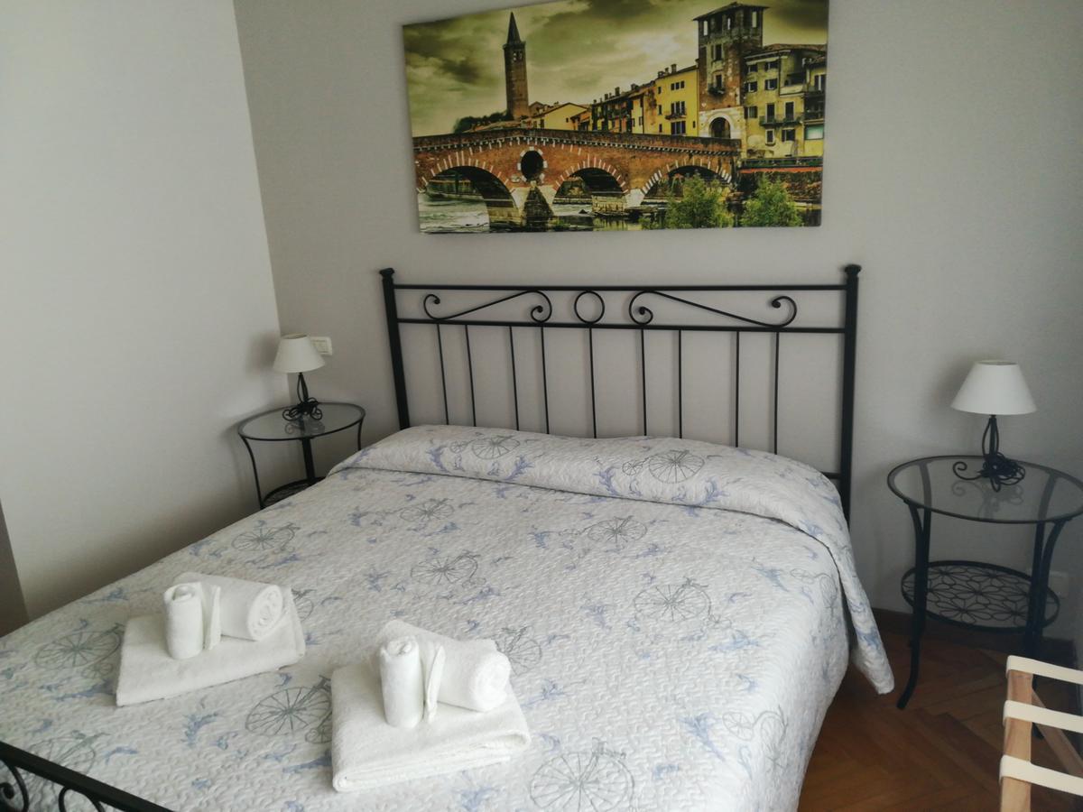 Отель A Casa Di Luca Верона Экстерьер фото