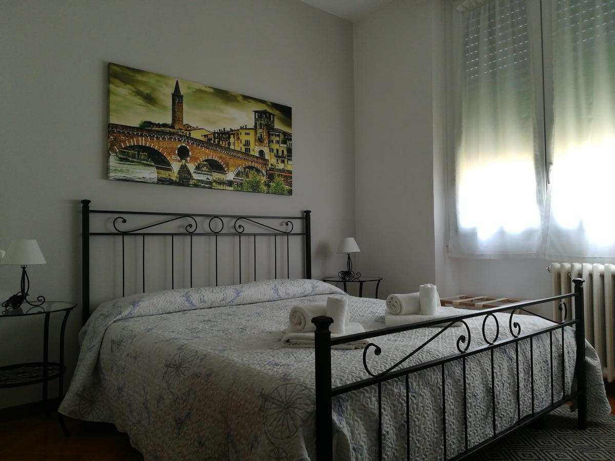 Отель A Casa Di Luca Верона Экстерьер фото
