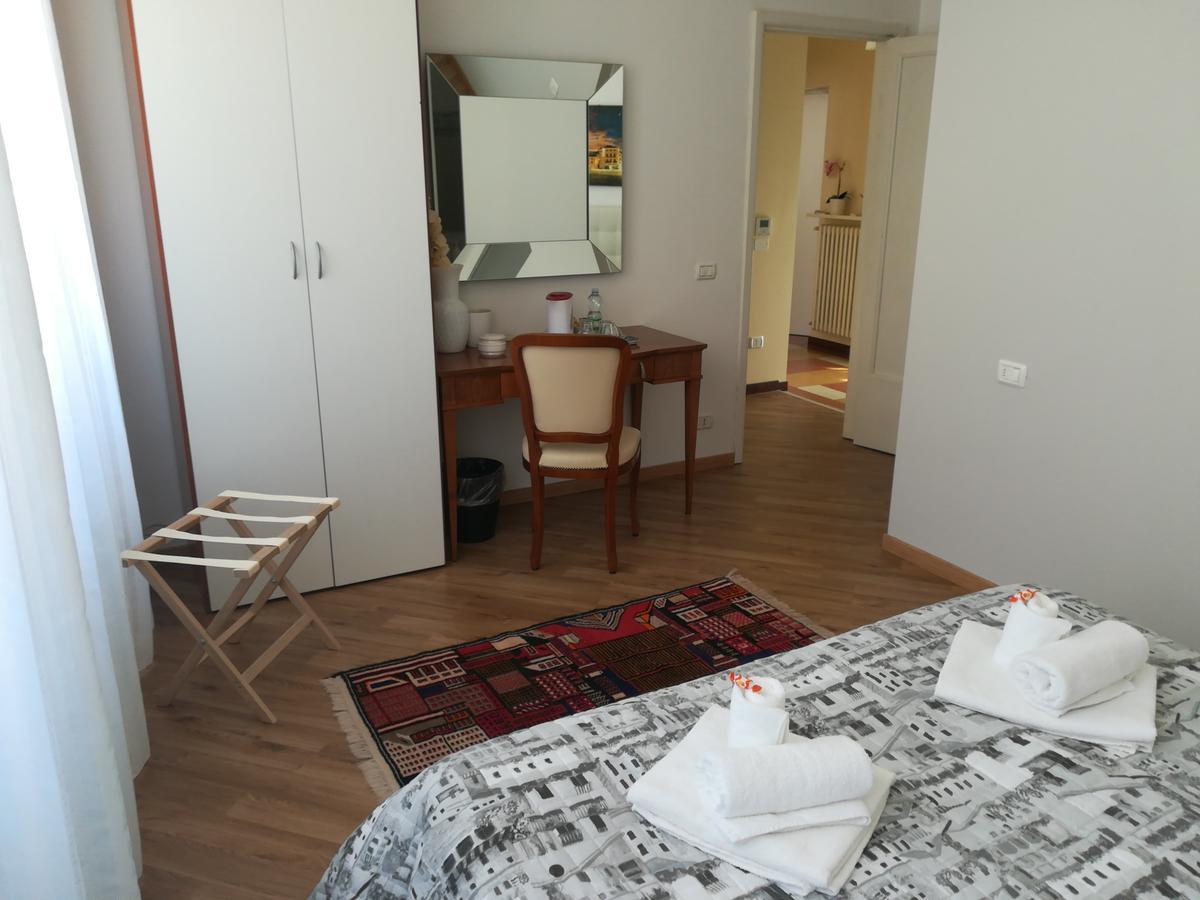 Отель A Casa Di Luca Верона Экстерьер фото