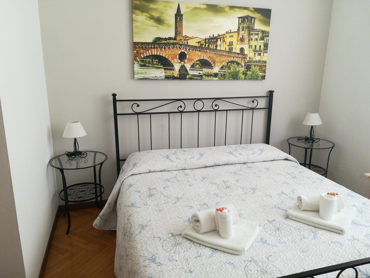 Отель A Casa Di Luca Верона Экстерьер фото