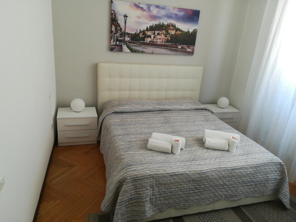 Отель A Casa Di Luca Верона Экстерьер фото