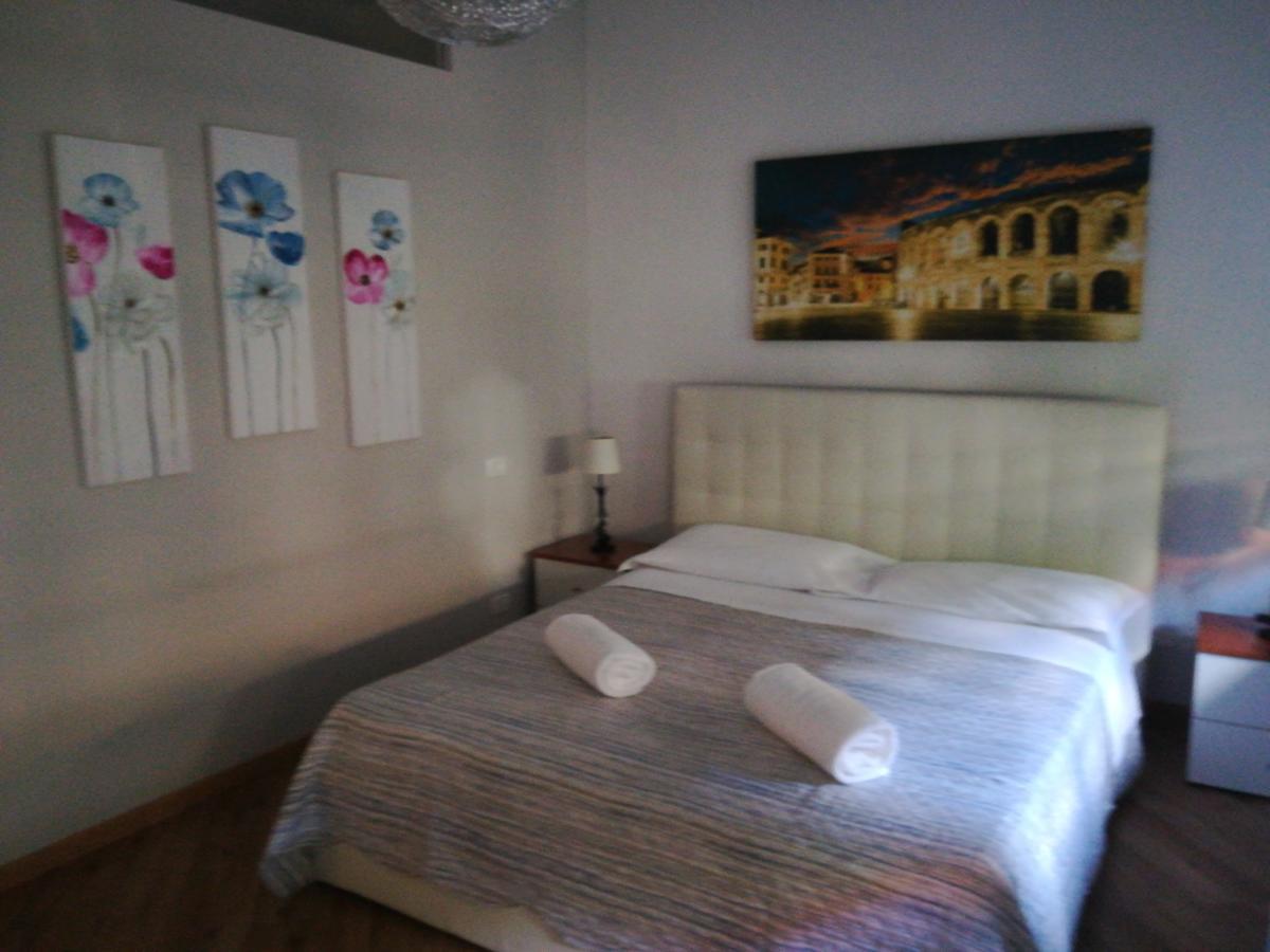 Отель A Casa Di Luca Верона Экстерьер фото