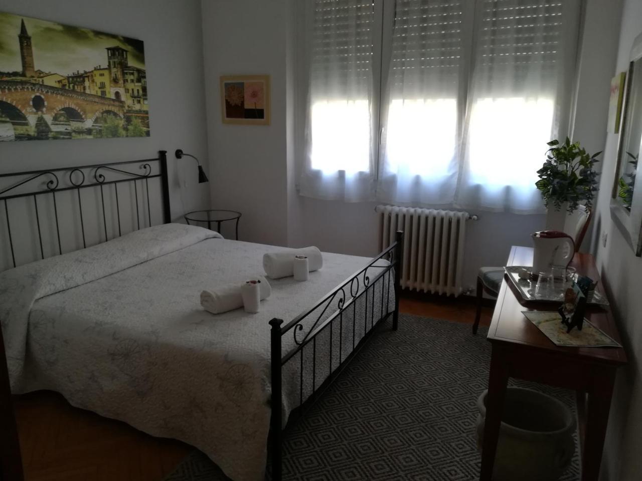 Отель A Casa Di Luca Верона Экстерьер фото
