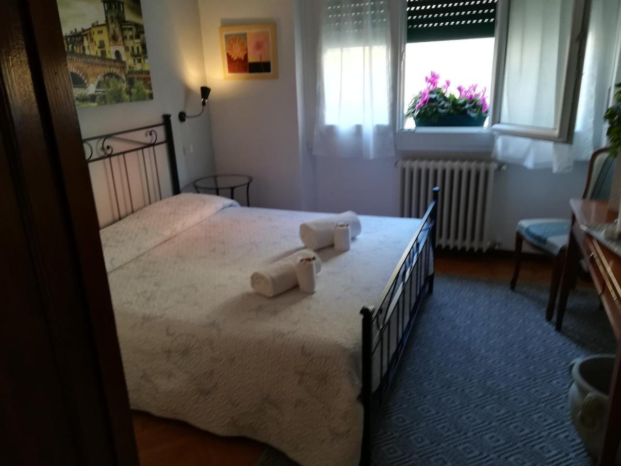 Отель A Casa Di Luca Верона Экстерьер фото