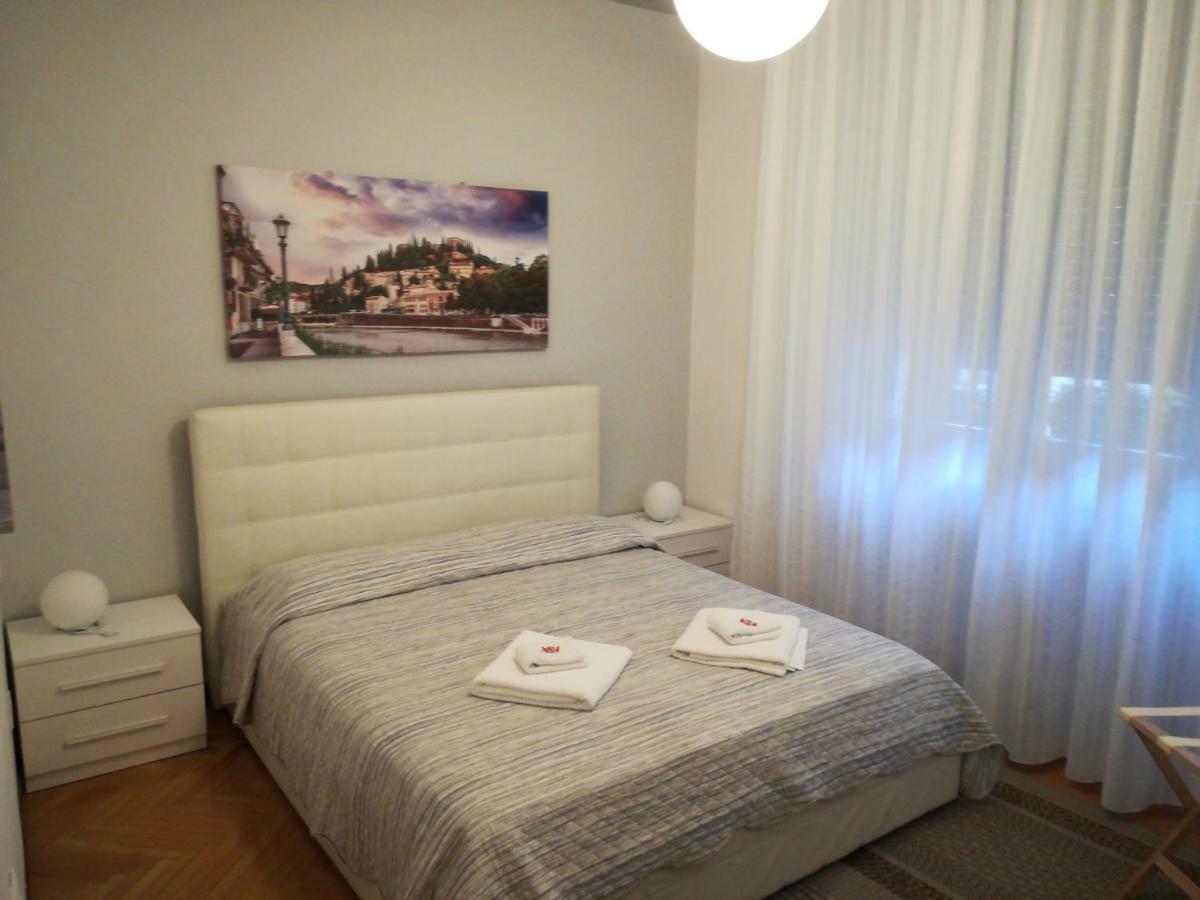 Отель A Casa Di Luca Верона Экстерьер фото